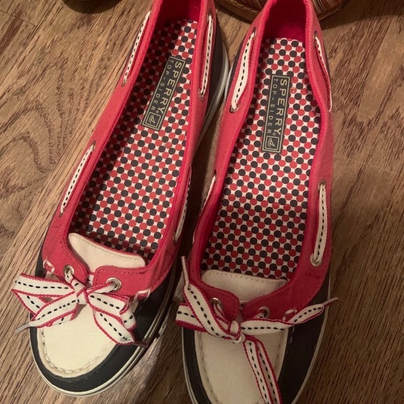 Sperry flats spring red blue classic bow women’s casual nwt - Picture 2 of 4